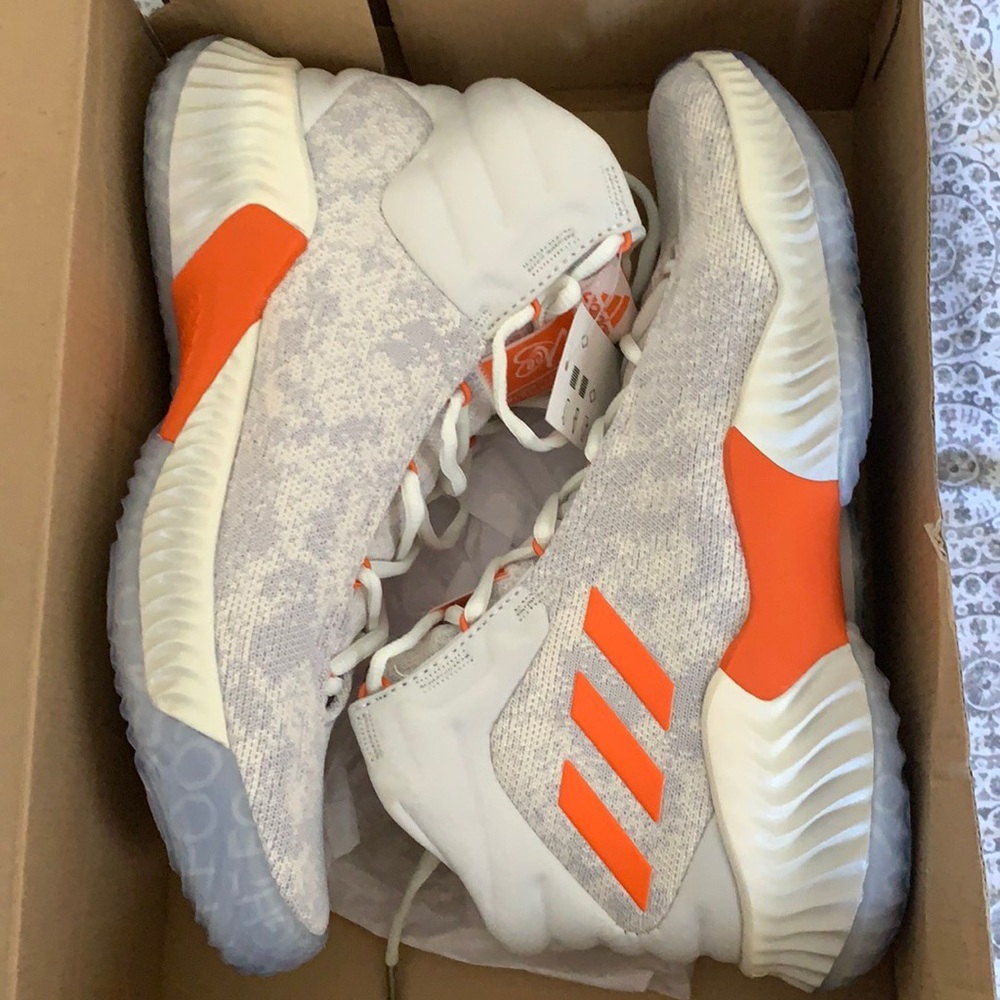 Adidas Pro Bounce 2018 Parker Shoes